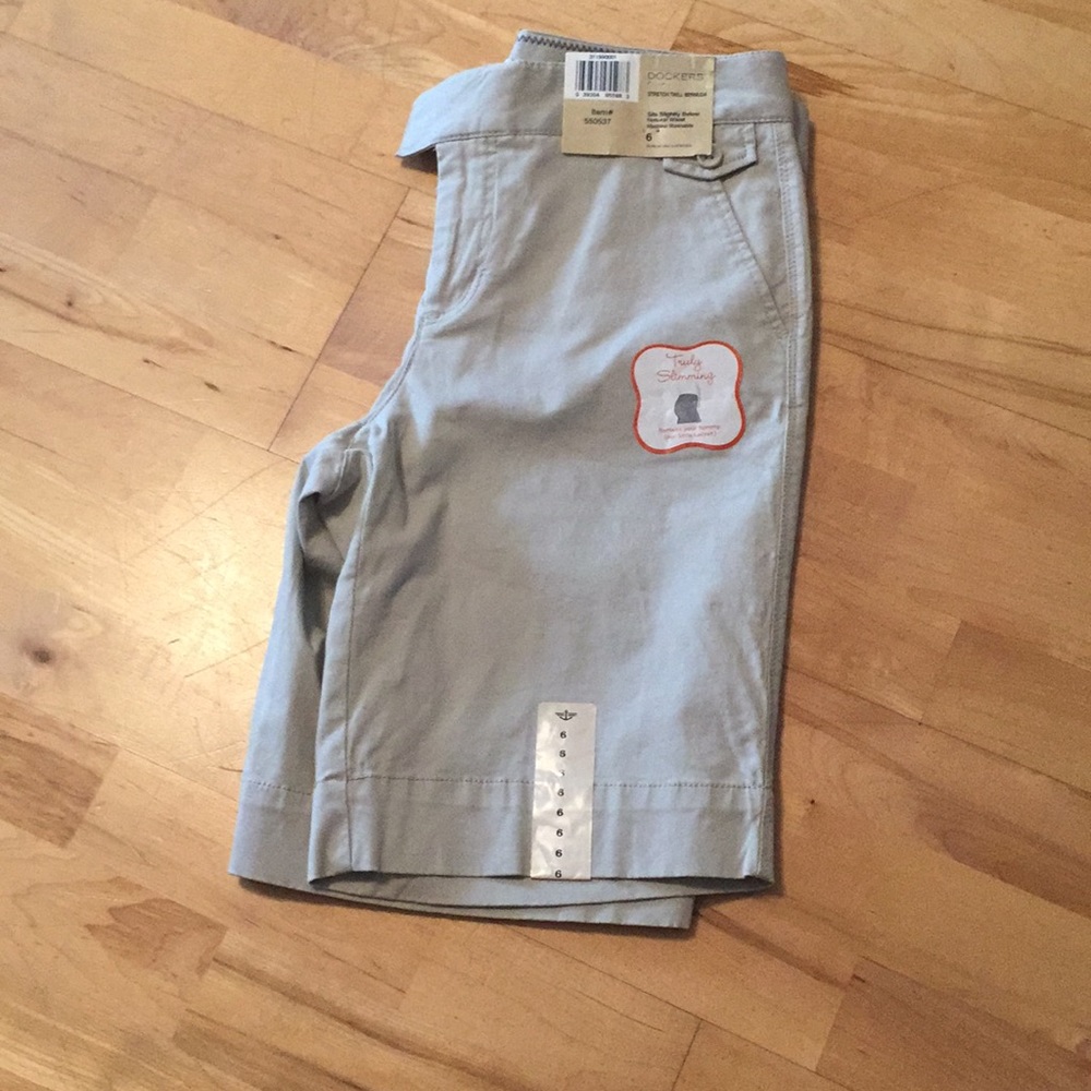 Women’s Dockers Bermuda shorts